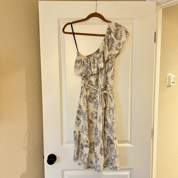 Warehouse Palm Leaf White Purple One Shoulder Tropical Dress ASO Kate Middleton - Picture 3 of 7